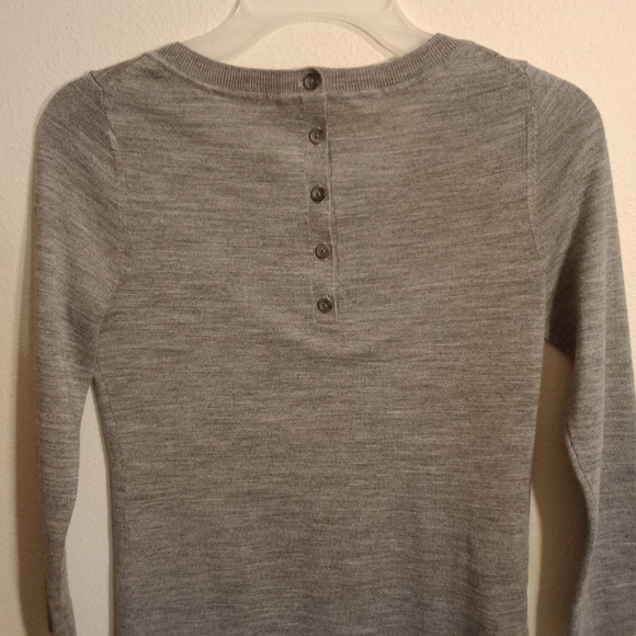 Loft gray button up back sweater size XS - Picture 7 of 9